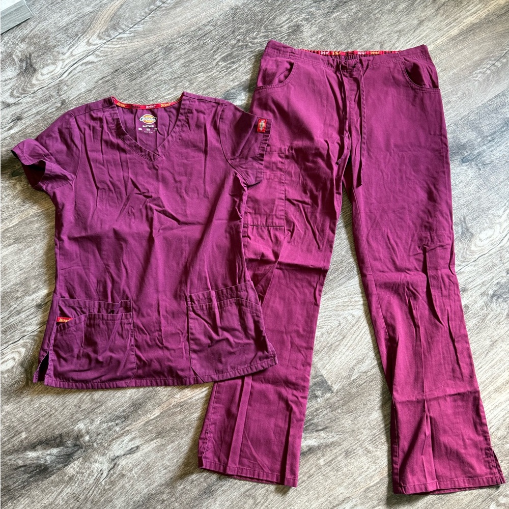 Dickie’s plum scrub set